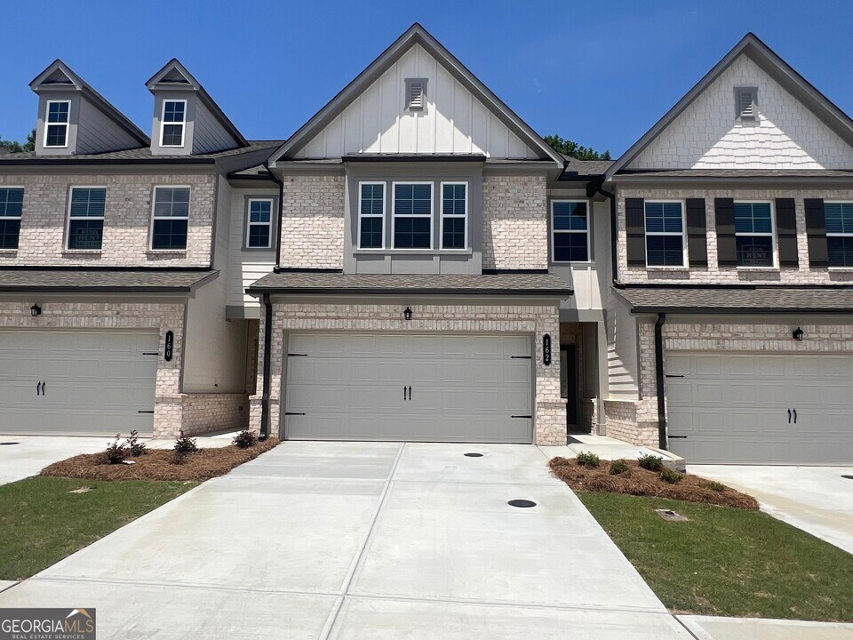 162 Vision St in Winder, GA - Building Photo