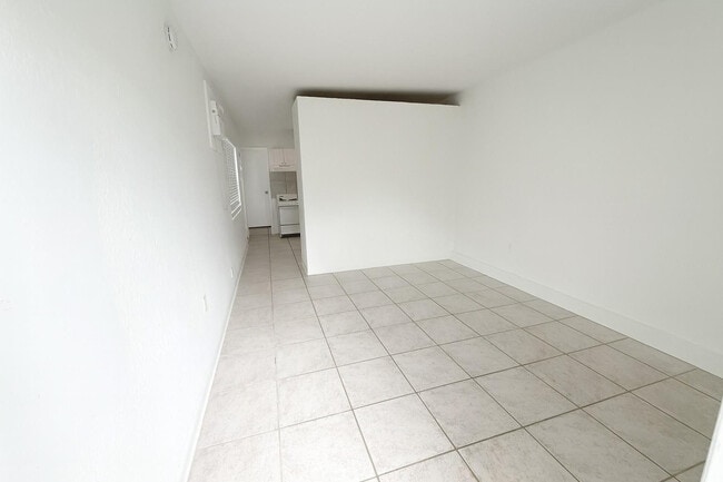 1100 NE 12th Ave in Fort Lauderdale, FL - Building Photo - Building Photo