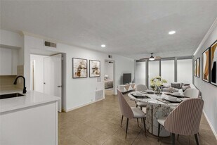 5353 Institute Ln in Houston, TX - Building Photo