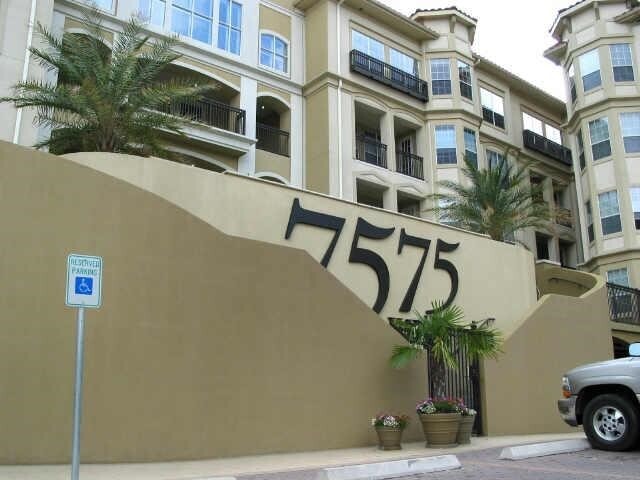 property at 7575 Kirby Dr