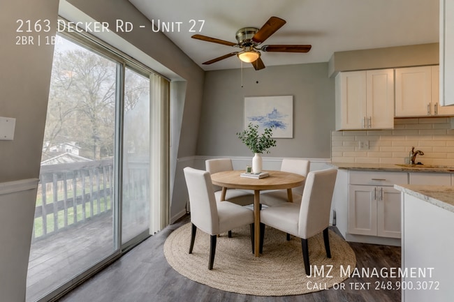 2163 Decker Rd in Walled Lake, MI - Building Photo - Building Photo