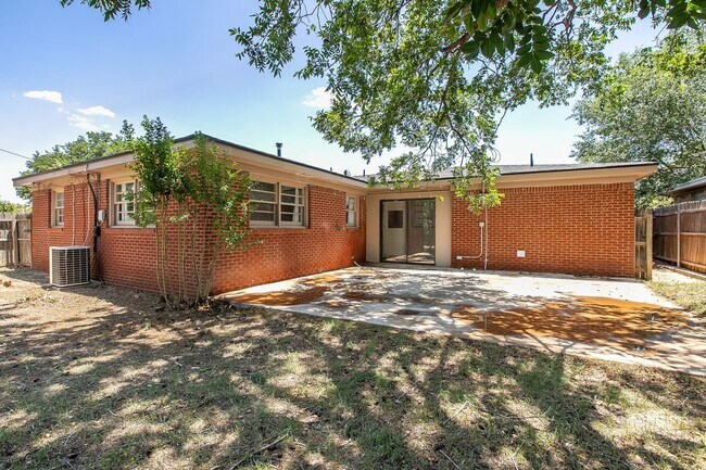 2802 54th St in Lubbock, TX - Building Photo - Building Photo