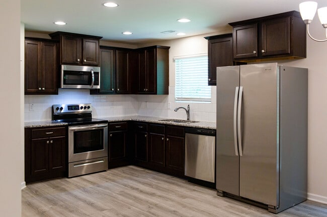 2801 Killian Ct in Raleigh, NC - Building Photo - Building Photo