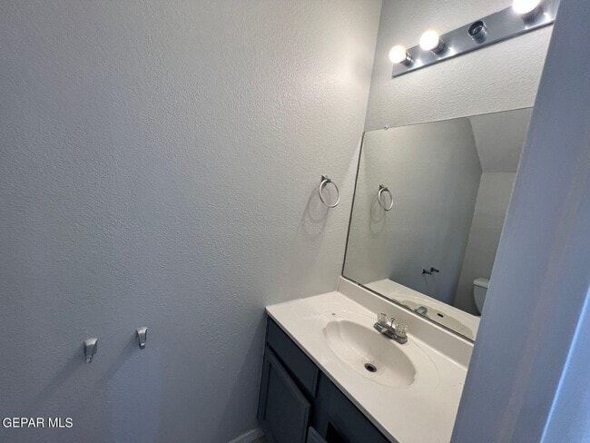 11013 Thatcher Pond Ln in El Paso, TX - Building Photo - Building Photo