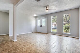 1311 Willowbrook St in Arlington, TX - Building Photo - Building Photo