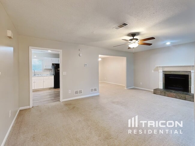 1051 Park Creek Cir in Lawrenceville, GA - Building Photo - Building Photo