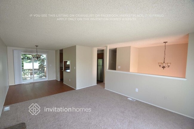 5069 37th St NE in Tacoma, WA - Foto de edificio - Building Photo