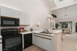 81 Emerald Woods Dr in Naples, FL - Building Photo - Building Photo