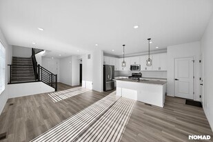 5210 N Denali Blvd in Aurora, CO - Building Photo