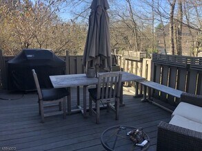 4 Dearburn Ct in Florham Park, NJ - Building Photo - Building Photo