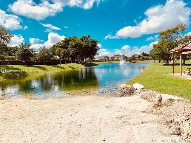 9700 Hammocks Blvd in Miami, FL - Building Photo - Building Photo