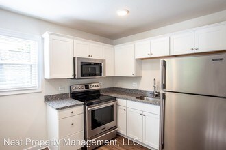 614 Rockcreek Rd-Unit -Unit A in Charlottesville, VA - Building Photo - Building Photo