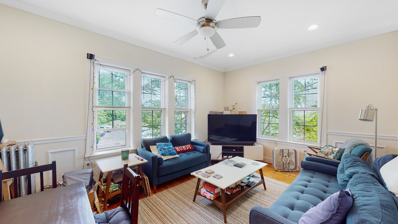51 Glenville Ave, Unit 1 in Boston, MA - Building Photo
