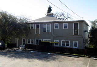 150-170 Foresthill Ave in Auburn, CA - Foto de edificio - Building Photo