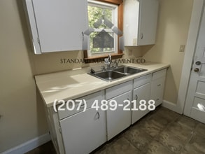 4 Pierce St in Gardiner, ME - Building Photo - Building Photo