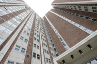 Patrick Sullivan Senior Apartments in Chicago, IL - Foto de edificio - Building Photo