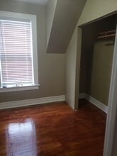 938 N Parkside Ave, Unit Parkside/Augusta 2nd fl in Chicago, IL - Building Photo - Building Photo