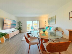 3626 NE 168th St in North Miami Beach, FL - Building Photo - Building Photo