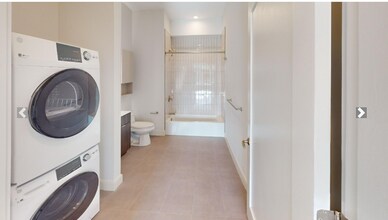 959 Dorchester Ave, Unit 304 in Boston, MA - Foto de edificio - Building Photo