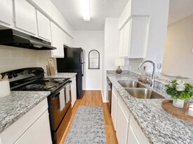 Hyperion in San Antonio, TX - Building Photo