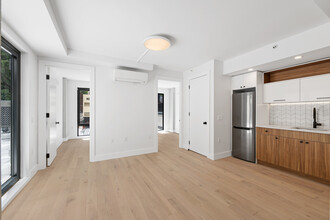 56-62 W 125th St in New York, NY - Building Photo - Building Photo