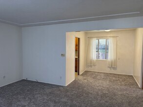 7135 Mohawk St in San Diego, CA - Building Photo - Building Photo