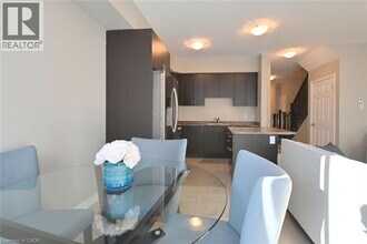 55 Madonna Dr in Hamilton, ON - Building Photo - Building Photo