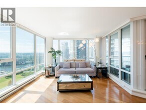 1438 Richards St in Vancouver, BC - Building Photo - Building Photo