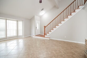 1715 Windy Knoll Dr in Houston, TX - Building Photo - Building Photo