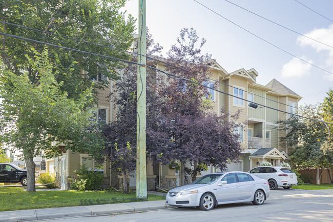 2901 21st Ave SW in Calgary, AB - Building Photo - Building Photo