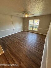 2716 Riedling Dr in Louisville, KY - Building Photo - Building Photo