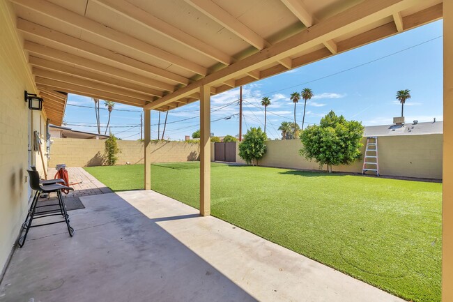 2625 S Jentilly Ln in Tempe, AZ - Building Photo - Building Photo