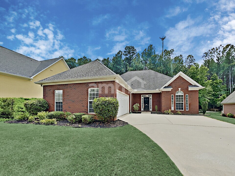 235 Yardsley Dr in Mcdonough, GA - Foto de edificio