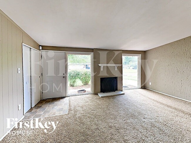 805 Robinwood Dr, Unit 11-15 in Florissant, MO - Building Photo - Building Photo