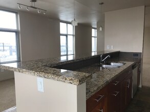 1515 Dock St in Tacoma, WA - Foto de edificio - Building Photo