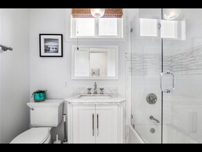 314 Onyx Ave, Unit 314 B in Newport Beach, CA - Building Photo - Building Photo
