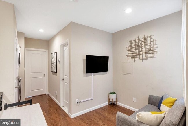 2236 Reed St in Philadelphia, PA - Building Photo - Building Photo