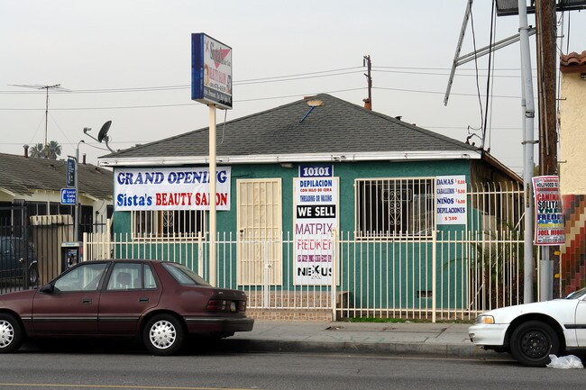 10101 S Inglewood Ave in Inglewood, CA - Building Photo - Building Photo