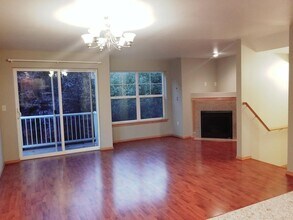 14338 B Lenora Pl N in Seattle, WA - Building Photo - Building Photo