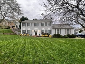 5706 Rocky Run Dr in Centreville, VA - Building Photo