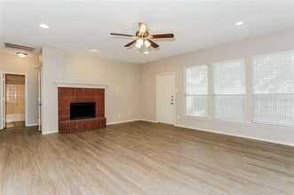 815 Ackers Dr in Arlington, TX - Building Photo - Building Photo