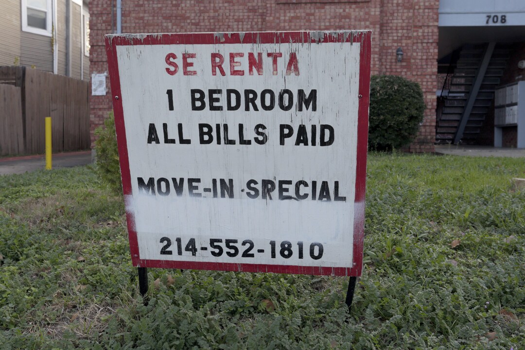 708 N Marsalis Ave in Dallas, TX - Building Photo