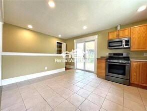 5810 Francis Ave in Des Moines, IA - Building Photo - Building Photo