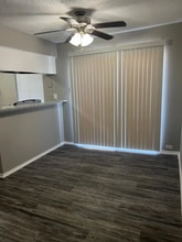 3203 W Walnut Hill Ln in Irving, TX - Building Photo - Building Photo