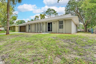2041 Dunsford Dr in Orlando, FL - Building Photo - Building Photo