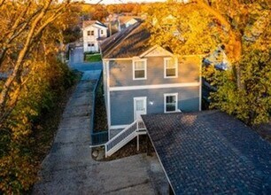924 Delmas Ave in Nashville, TN - Building Photo - Building Photo