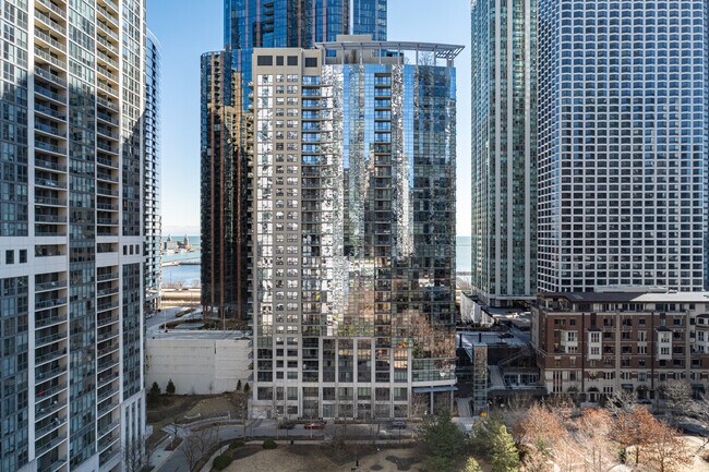 The Lancaster in Chicago, IL - Building Photo - Building Photo