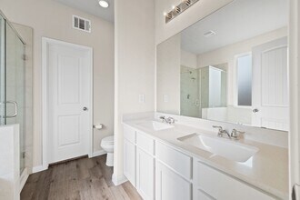 14032 Lamprey Dr in Shenandoah, TX - Building Photo - Building Photo