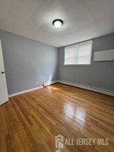 120 W 3rd Ave in Roselle, NJ - Building Photo - Building Photo