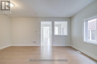 34 Virro Ct in Vaughan, ON - Building Photo - Building Photo